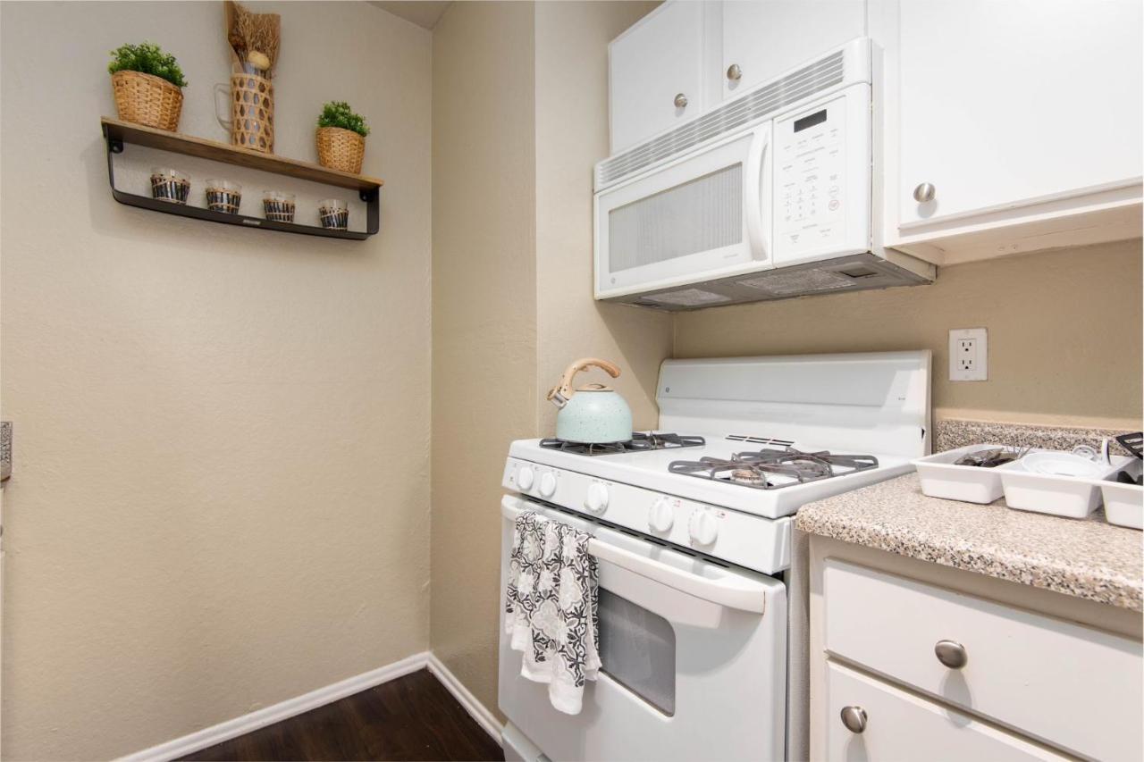 Ferienwohnung Gucci Mickey And Maxico Lofts Free Parking And Wifi Los Angeles Exterior foto
